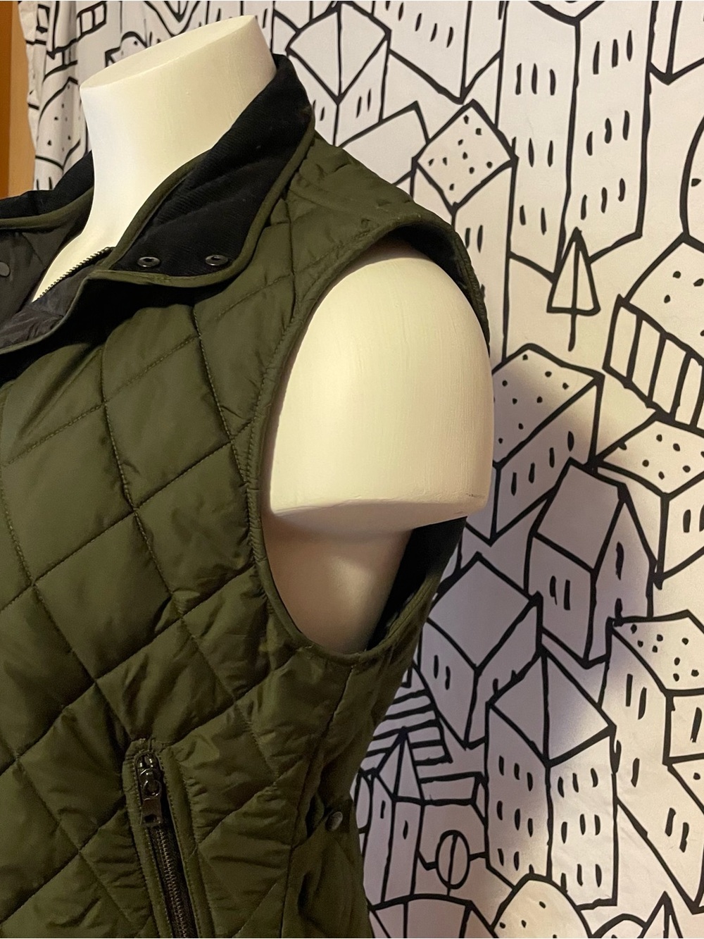 Banana Republic Quilted Olive Green Sleeveless Vest
